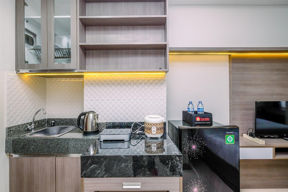 nice studio at 7th floor transpark cibubur apartment