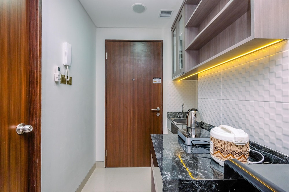 nice studio at 7th floor transpark cibubur apartment