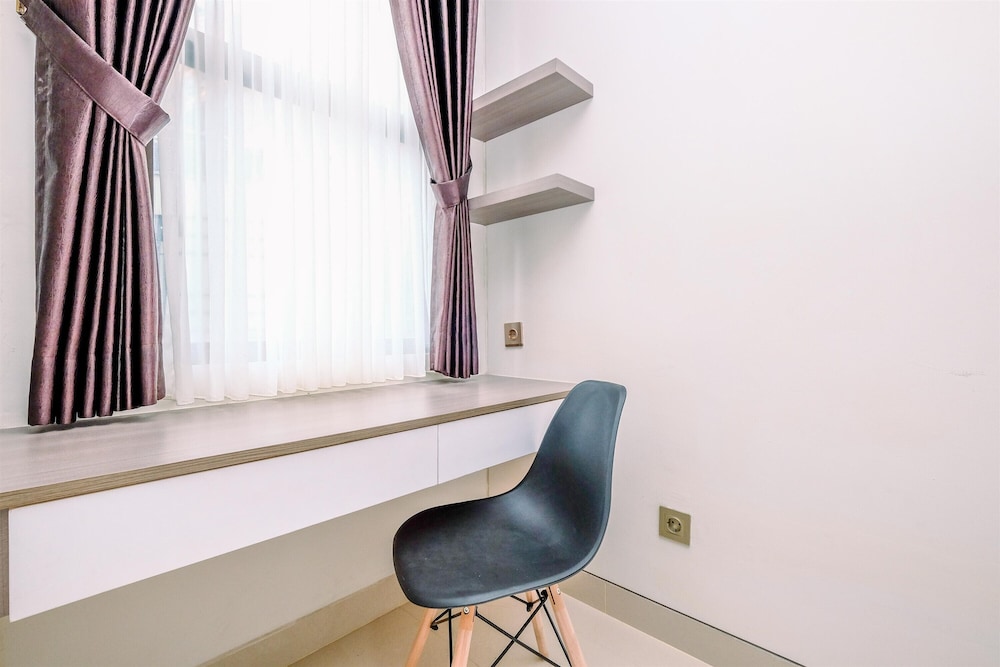 nice studio at 7th floor transpark cibubur apartment