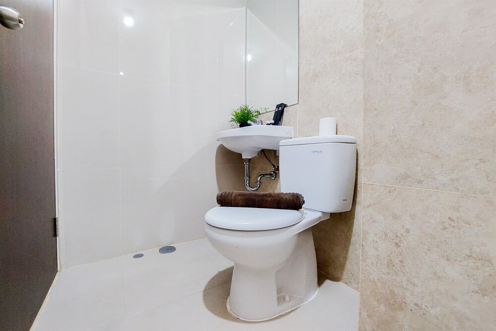 modern look and cozy studio at transpark bintaro apartment
