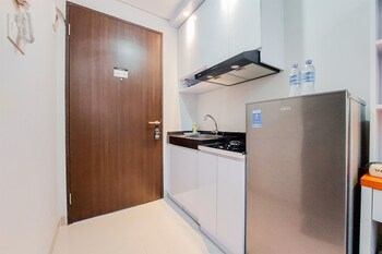 modern look and cozy studio at transpark bintaro apartment