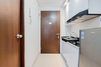 modern look and cozy studio at transpark bintaro apartment