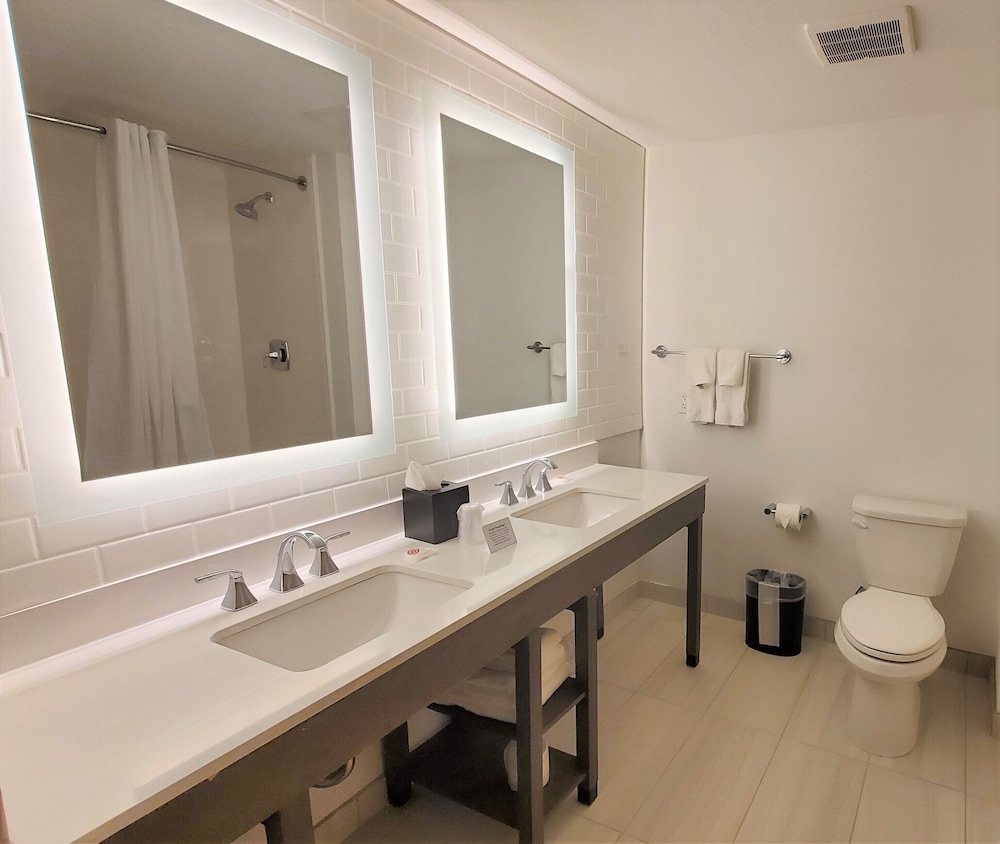 comfort inn and suites panama city beach pier park area