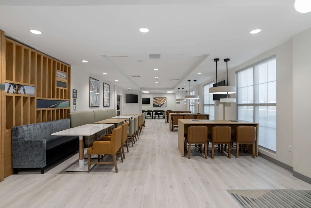 comfort inn and suites panama city beach pier park area