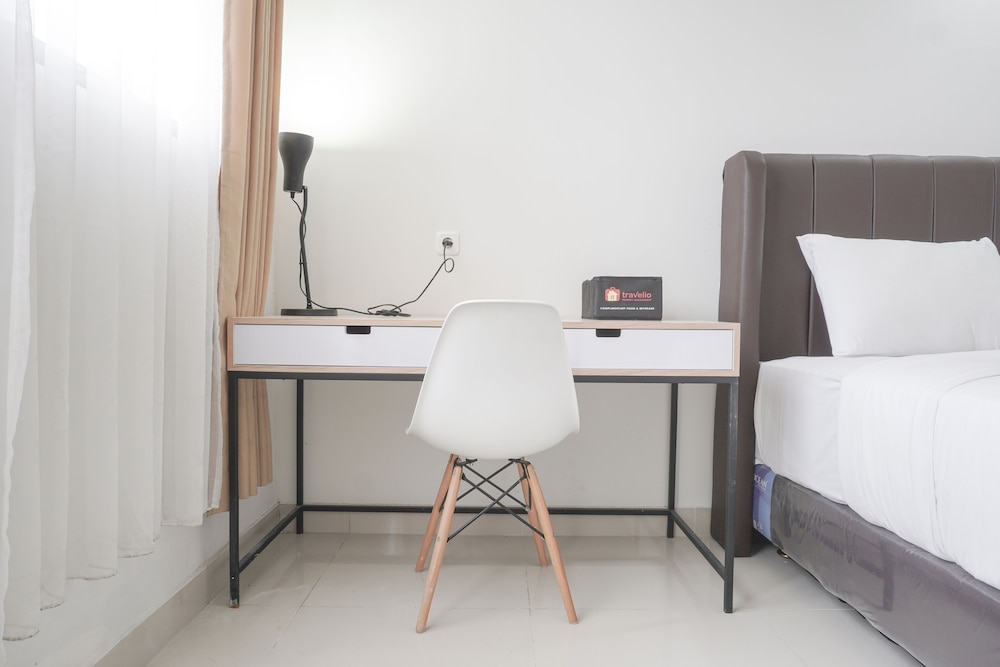 minimalist designed studio at evenciio margonda apartment