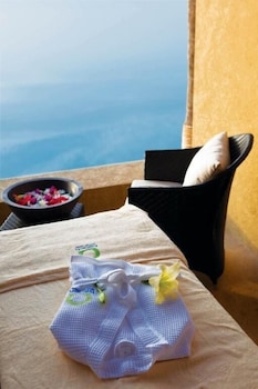 o beach hotel and resort by fhm