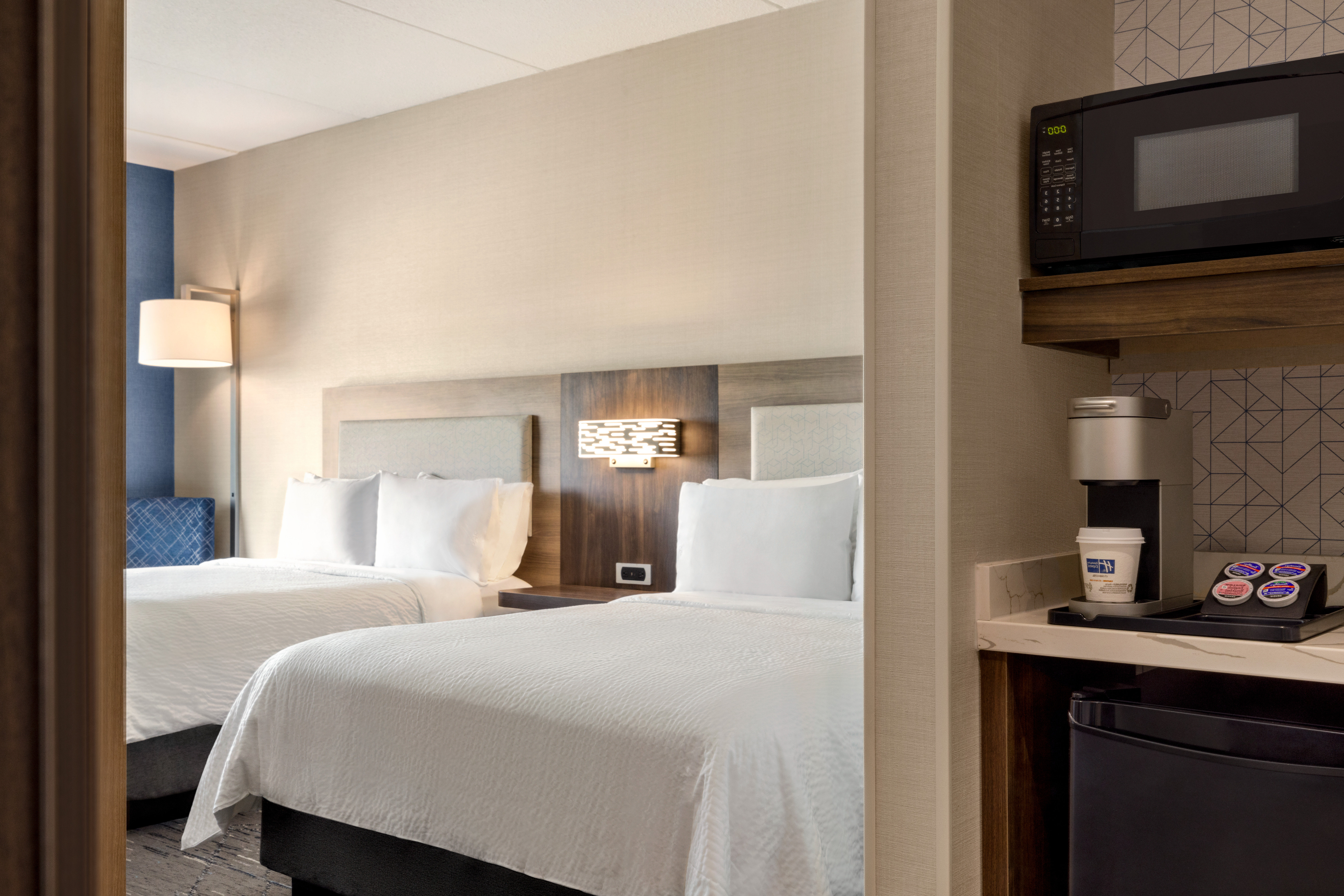 holiday inn express strathroy an ihg hotel