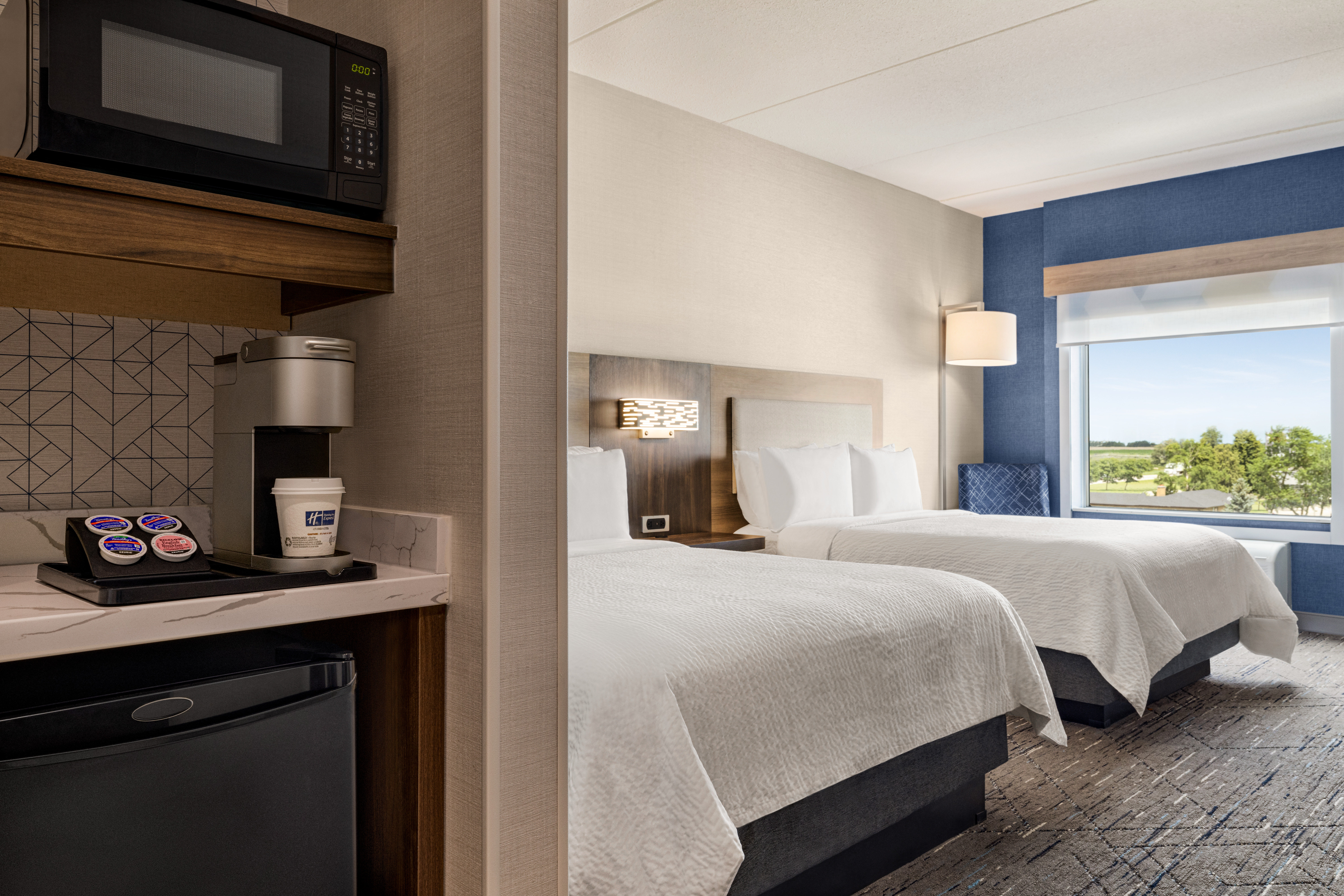 holiday inn express strathroy an ihg hotel