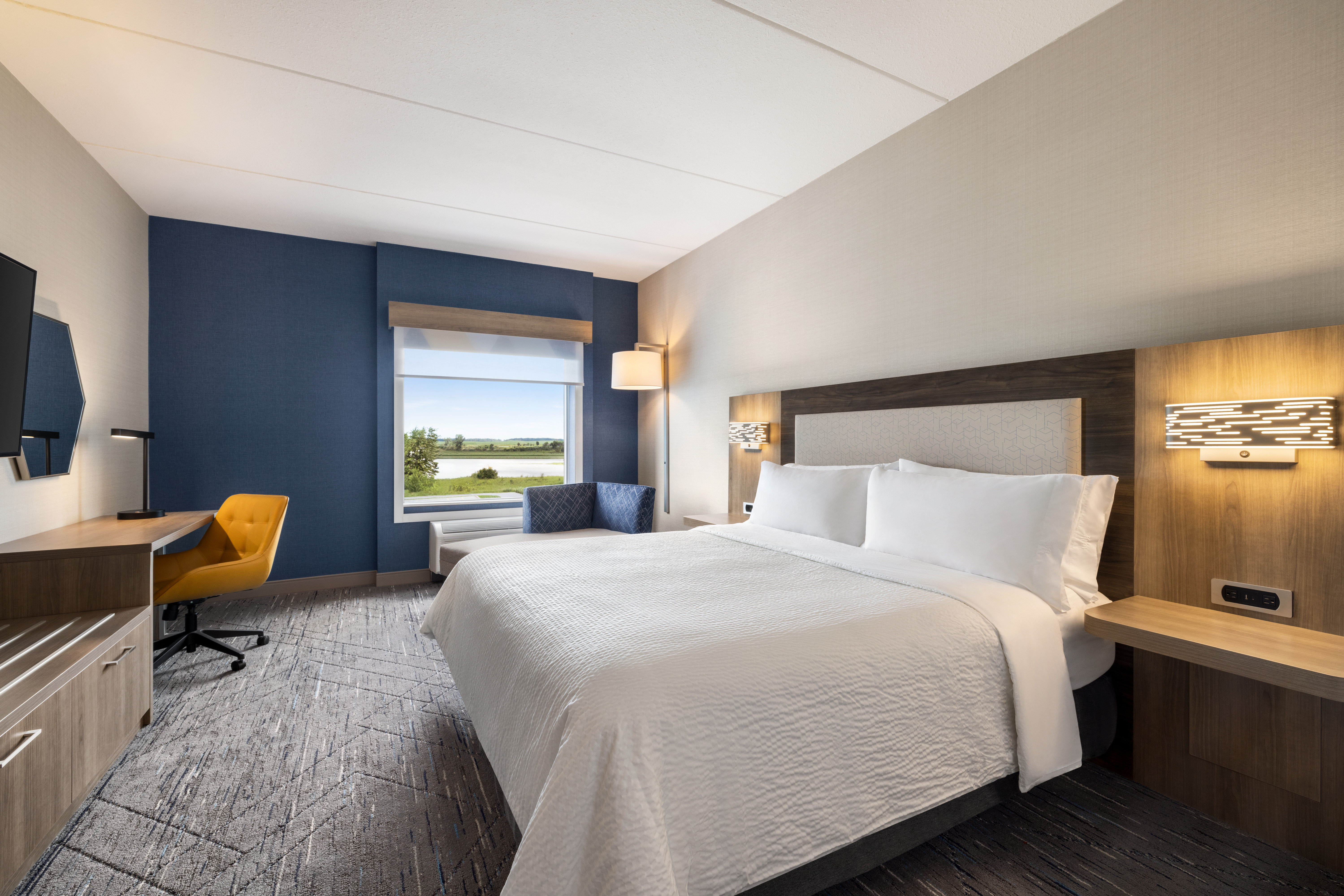 holiday inn express strathroy an ihg hotel