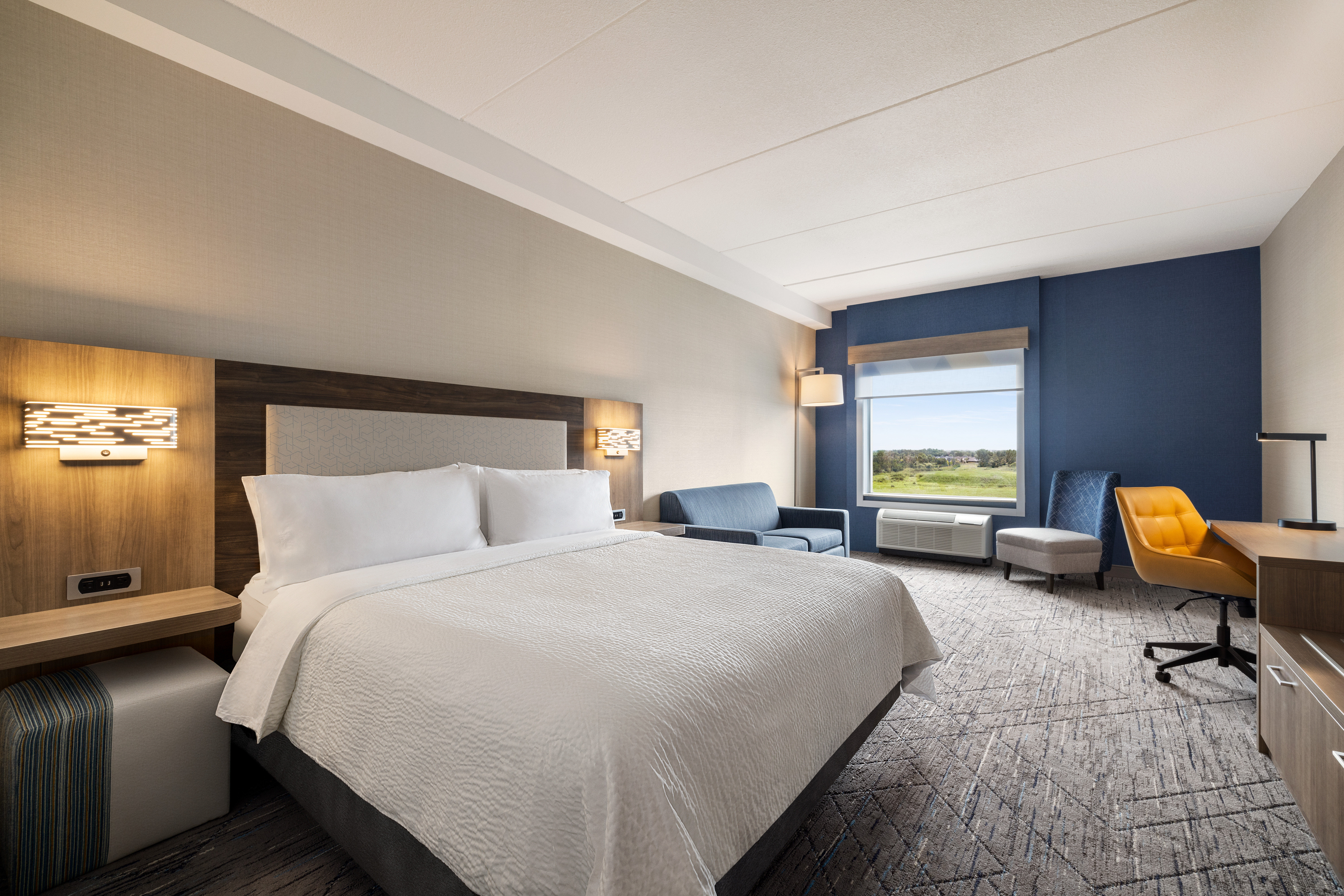 holiday inn express strathroy an ihg hotel