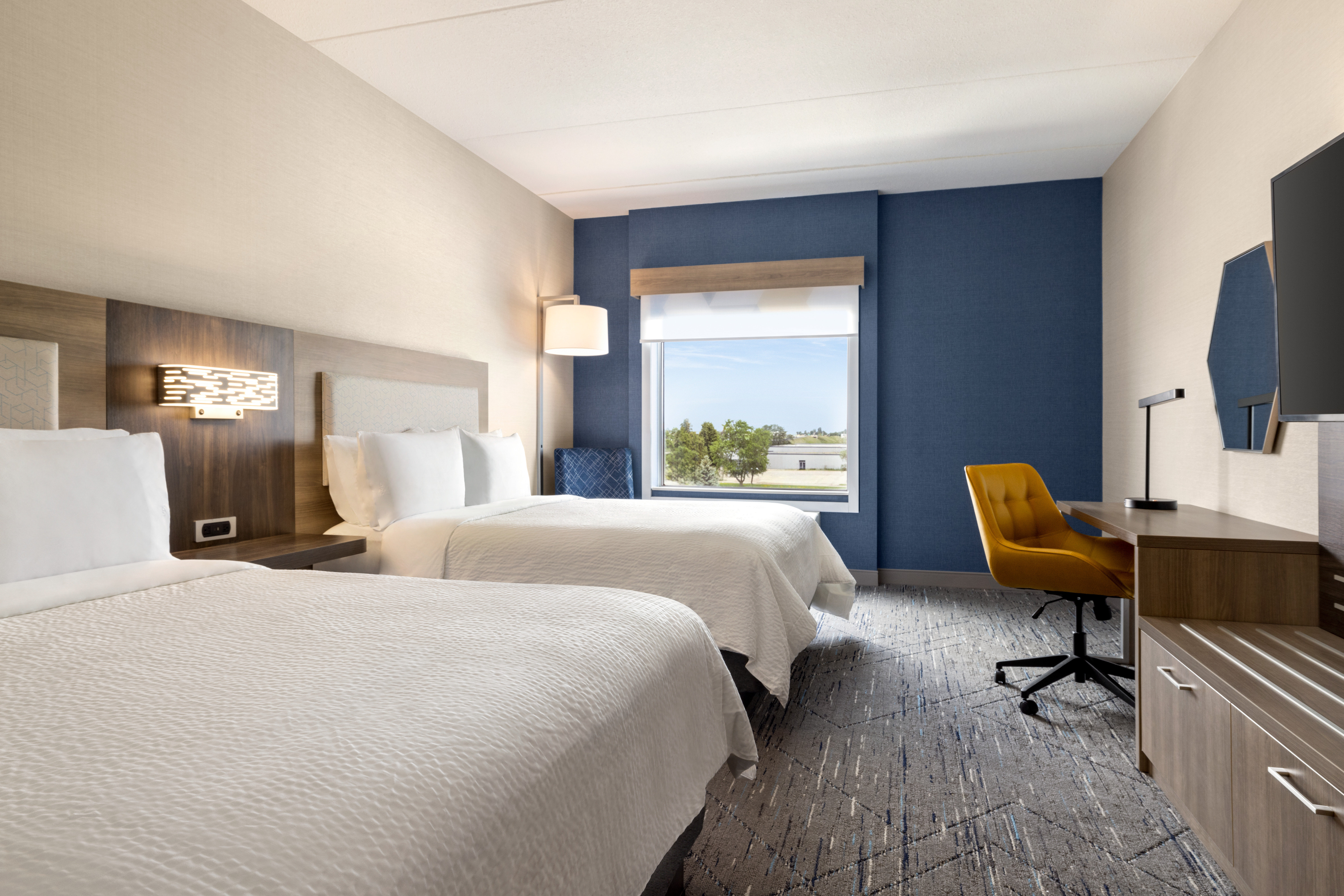 holiday inn express strathroy an ihg hotel