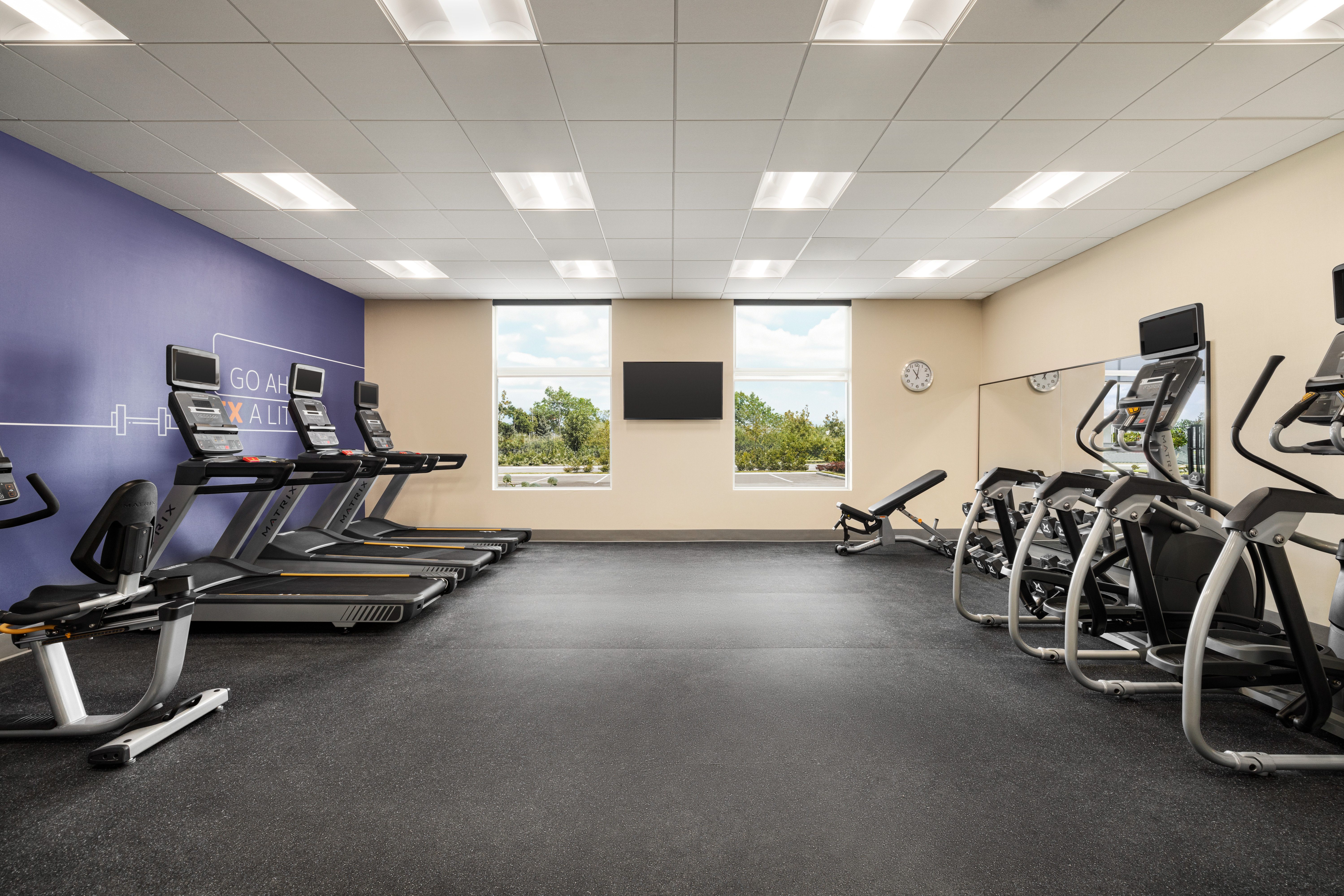 holiday inn express strathroy an ihg hotel