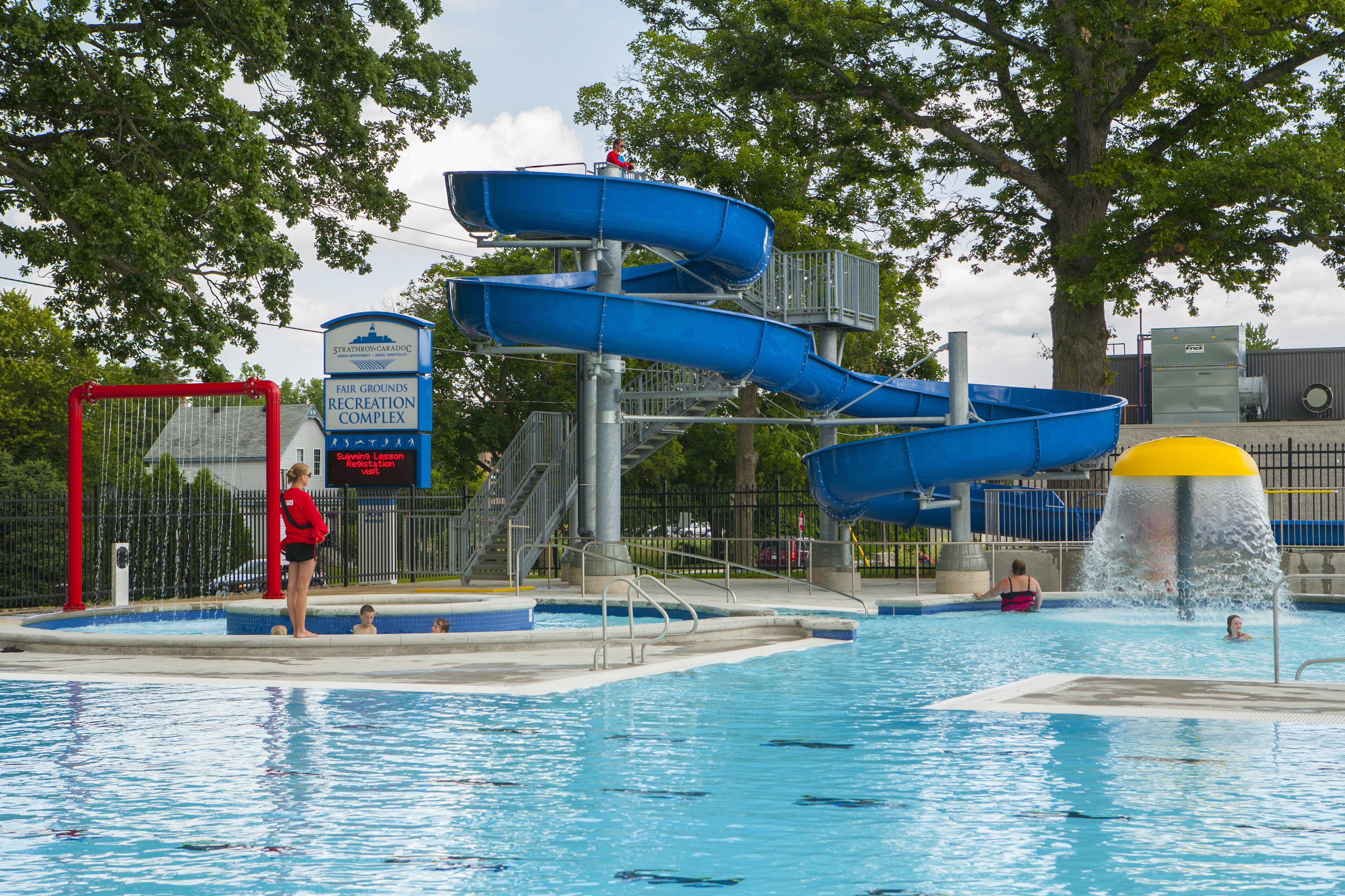 holiday inn express strathroy an ihg hotel