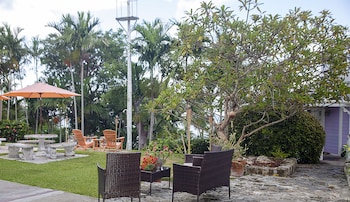 Orange Hill Beach Inn,Cable Beach>>Bahamas,3 star