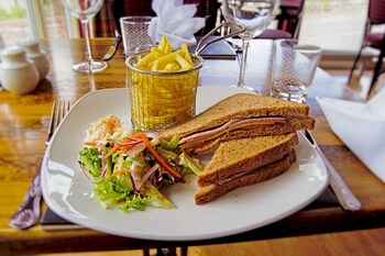 The Bridge Of Cally Hotel,Bridge Of Cally>>Blairgowrie,3 star