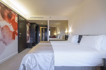 ramada plaza by wyndham bucharest convention center