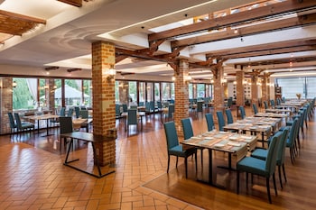 ramada plaza by wyndham bucharest convention center