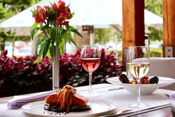 ramada plaza by wyndham bucharest convention center