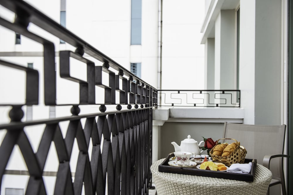 the rose residence bangkok
