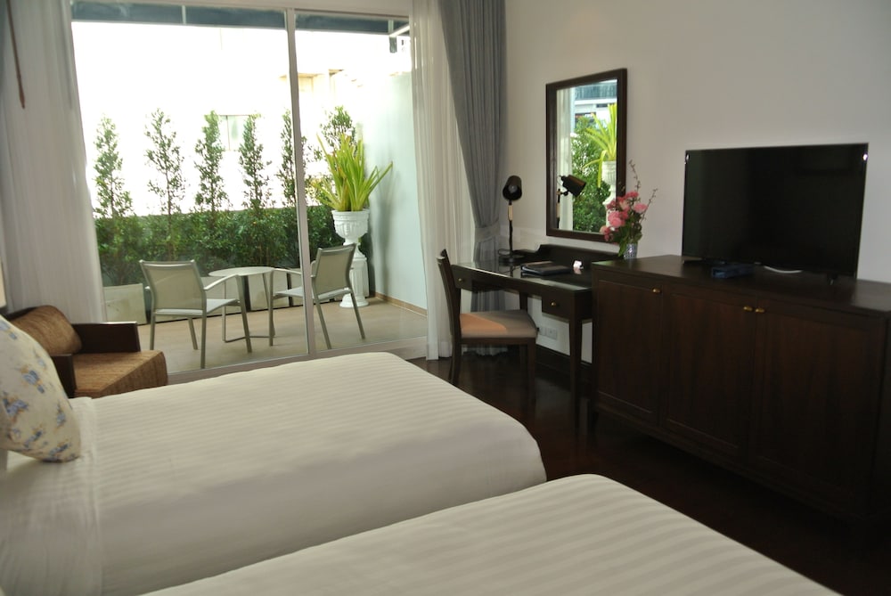 the rose residence bangkok