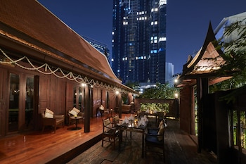 the rose residence bangkok