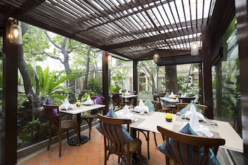 the rose residence bangkok