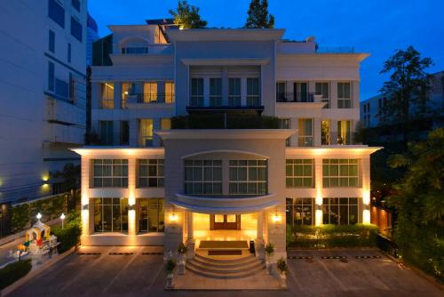 the rose residence bangkok