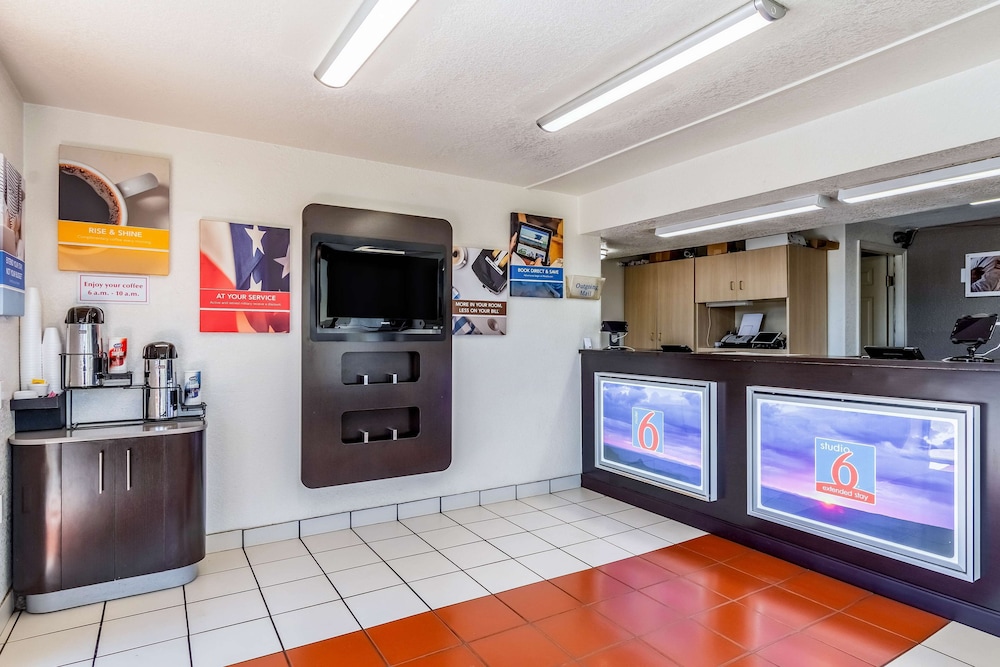 studio 6 little rock ar west