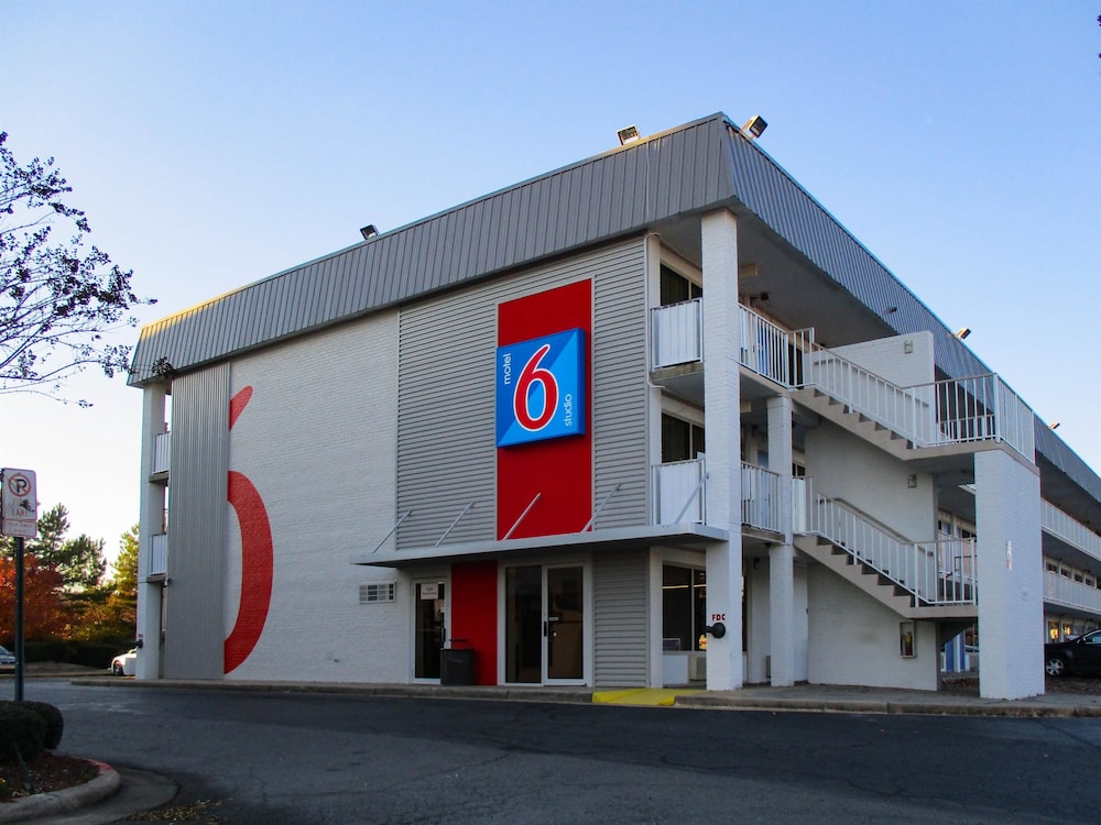 studio 6 little rock ar west