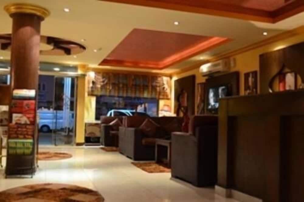 muhaideb khan shalila apartment