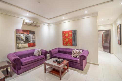 muhaideb khan shalila apartment
