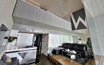 hanz the moon hotel 1