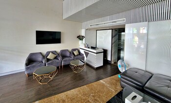 hanz the moon hotel 1