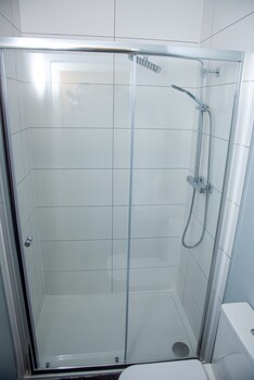 piccadilly apartments and offices