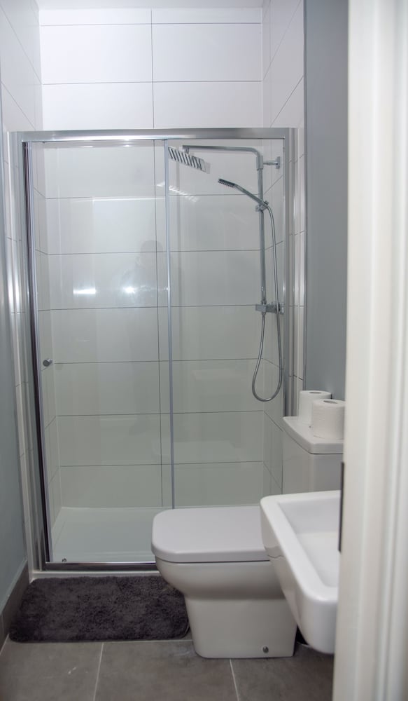 piccadilly apartments and offices