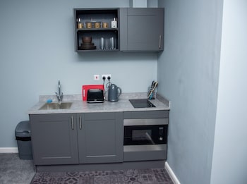 piccadilly apartments and offices