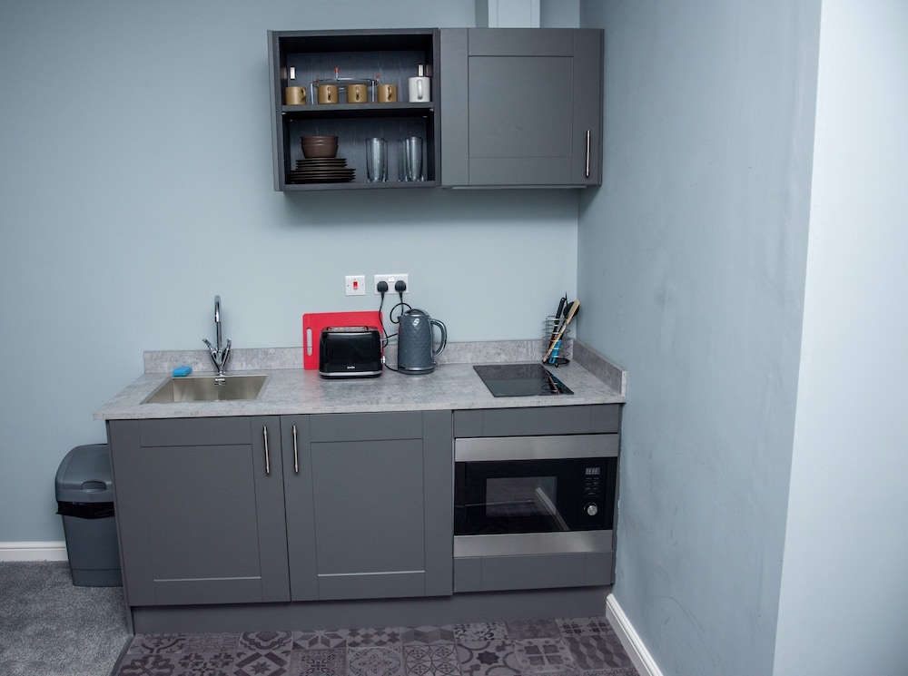 piccadilly apartments and offices