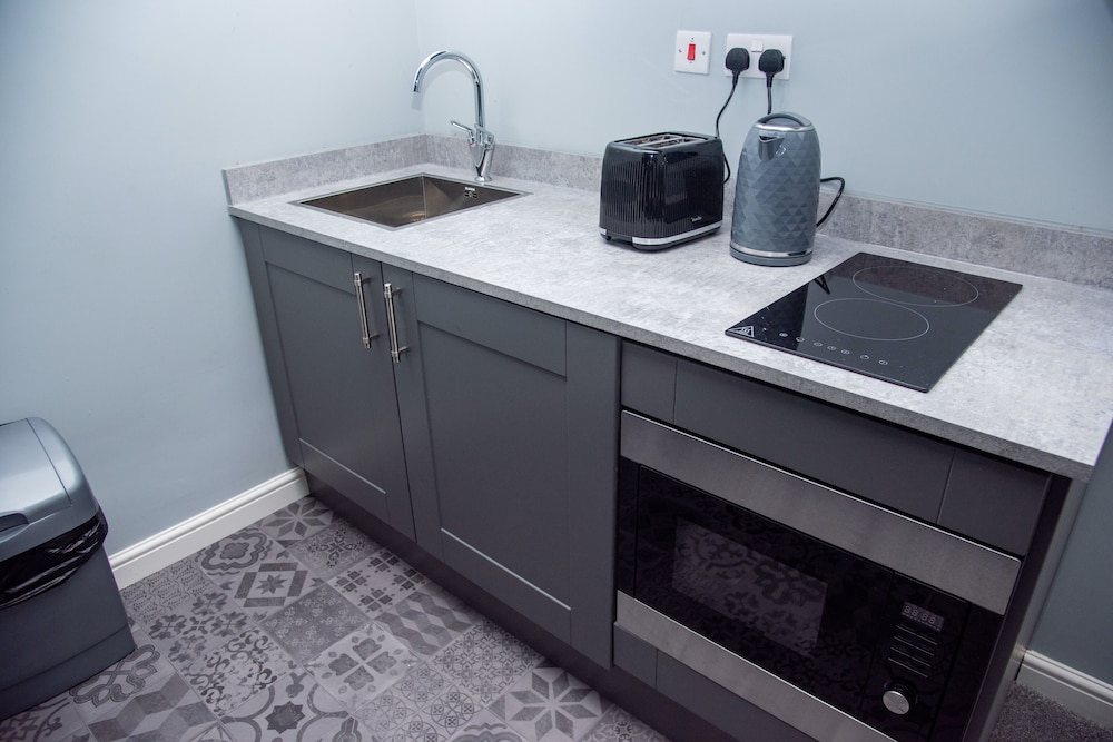 piccadilly apartments and offices