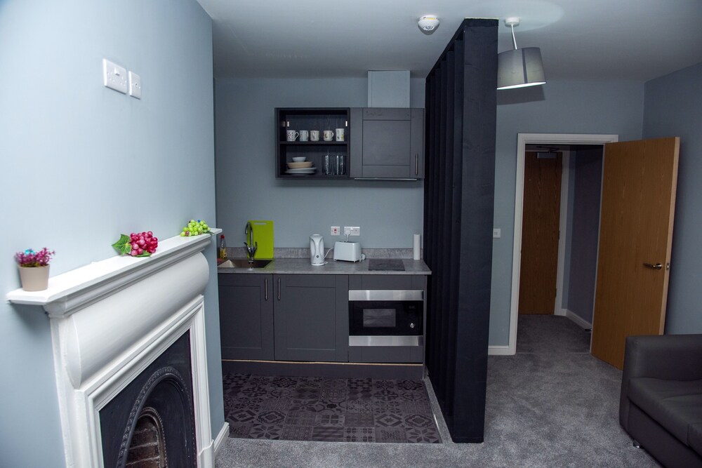 piccadilly apartments and offices