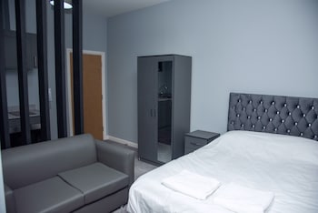 piccadilly apartments and offices