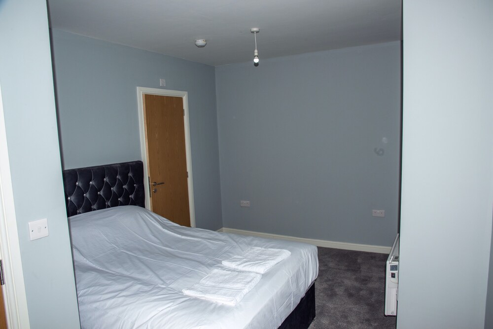 piccadilly apartments and offices