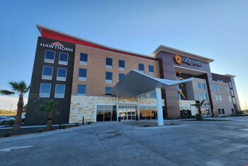 hawthorn suites by wyndham del rio