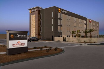 hawthorn suites by wyndham del rio