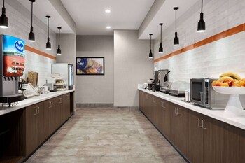 hawthorn suites by wyndham del rio