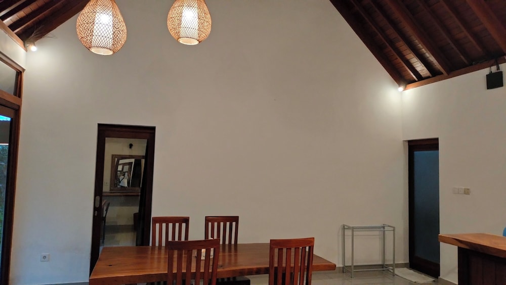 adioga villa