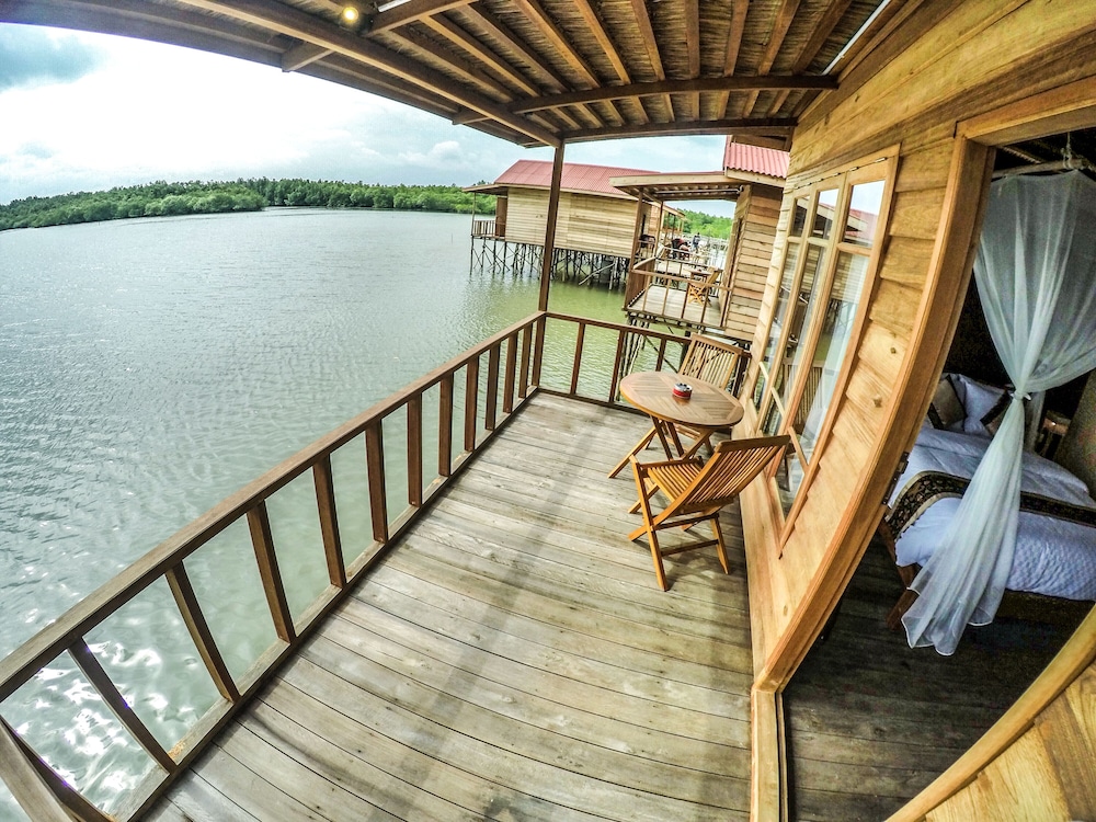 s hotel and resort