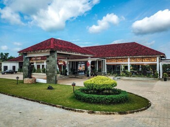 s hotel and resort
