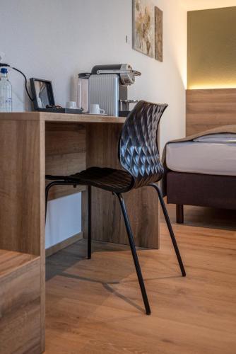 hotel and restaurant baren