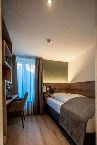 hotel and restaurant baren