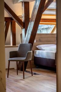 hotel and restaurant baren